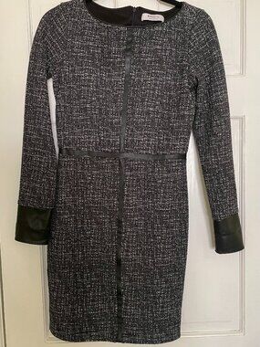 Bailey 44 grey and white marled knit w/back vegan leather trim